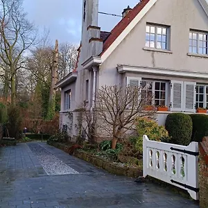 https://hidden-gem-centre-of-bruges-free-parking.bruges-hotels.info
